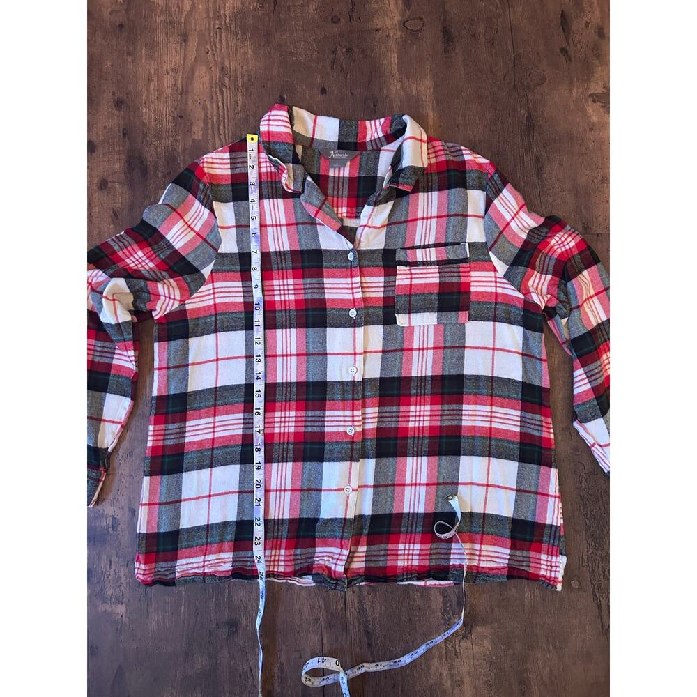 Women’s Super Soft Lightweight Loose Fitting Holiday Red & Green Winter Flannel - Picture 4 of 10